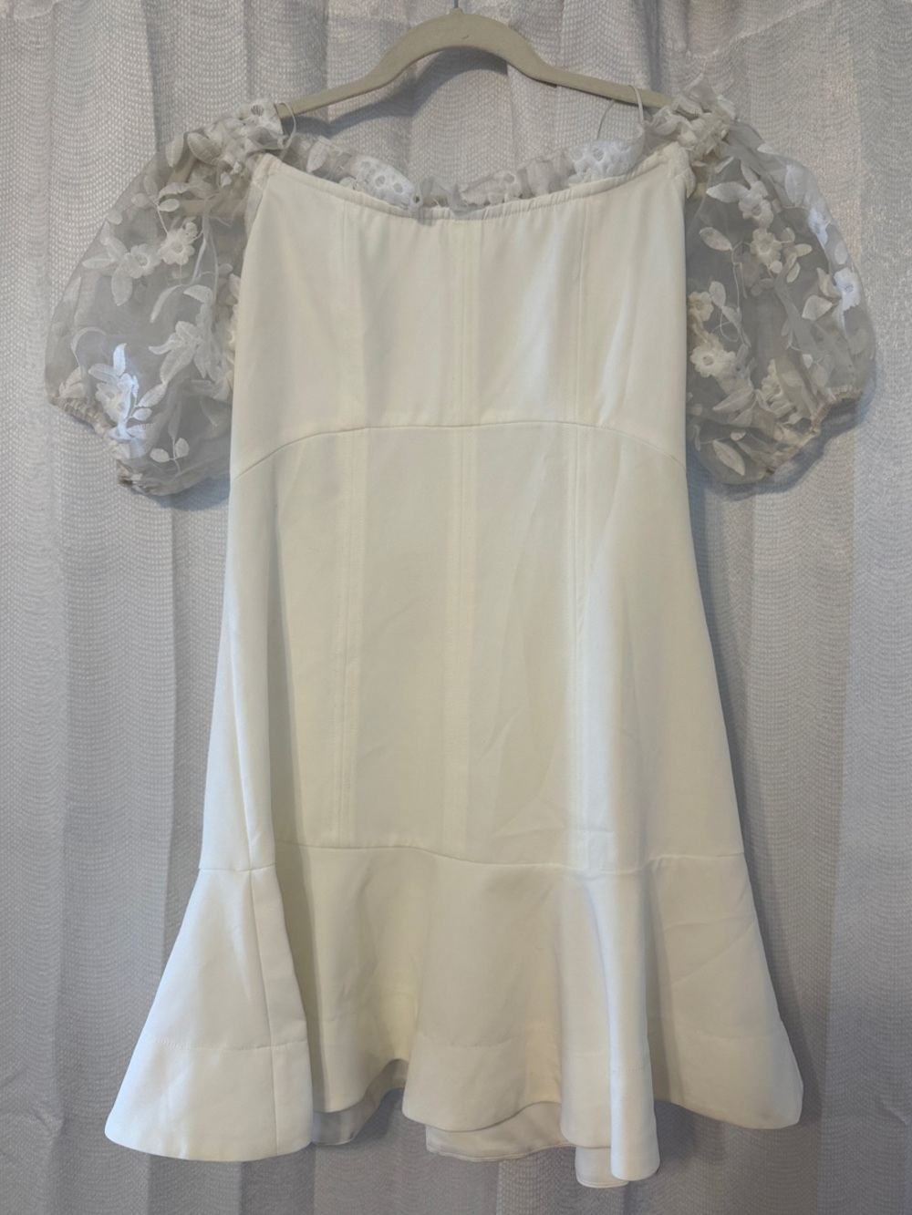 Off-Shoulder White Strapless Dress with Floral Puff Sleeves